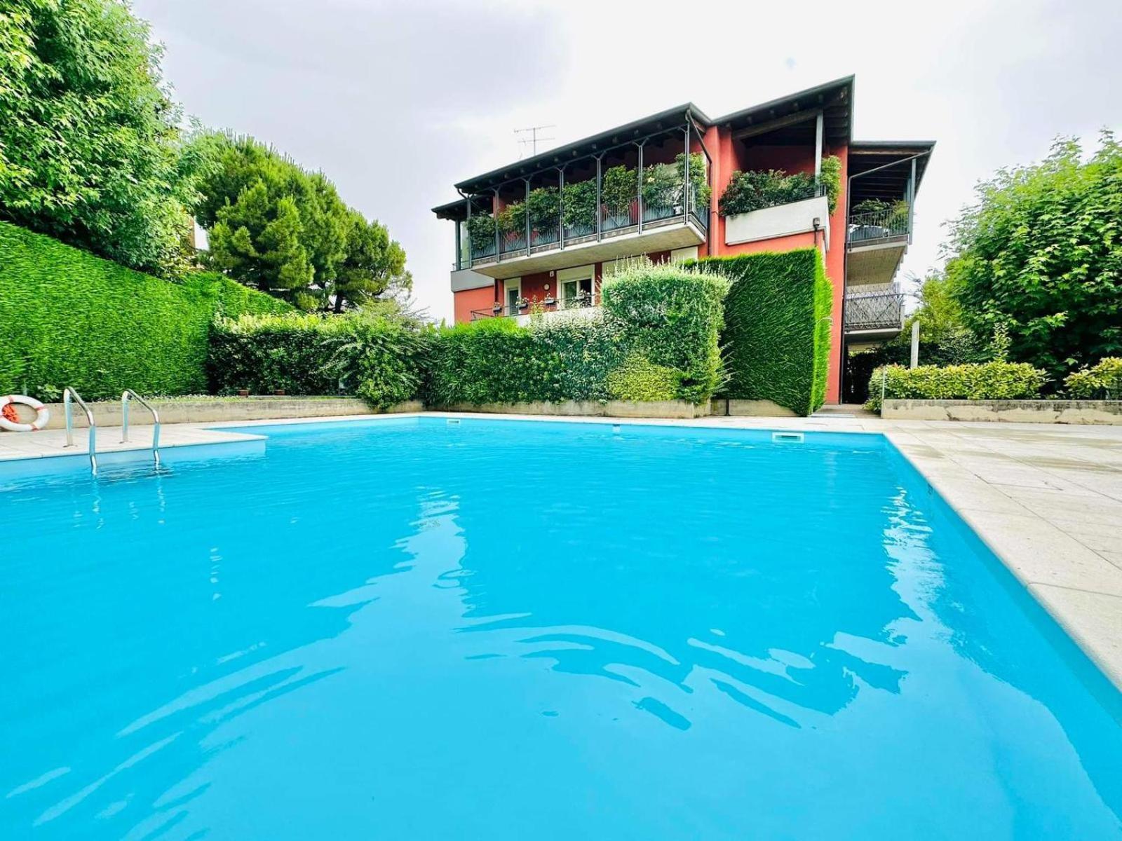 Home Sweet Home Desenzano del Garda Exterior photo